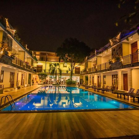 Royal Reach Udawalawe Hotell Exteriör bild