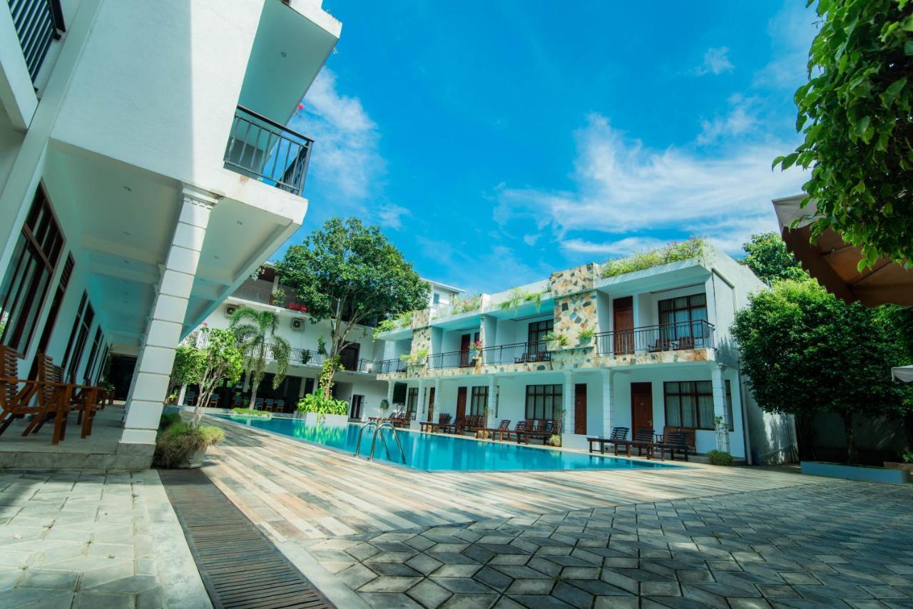 Royal Reach Udawalawe Hotell Exteriör bild