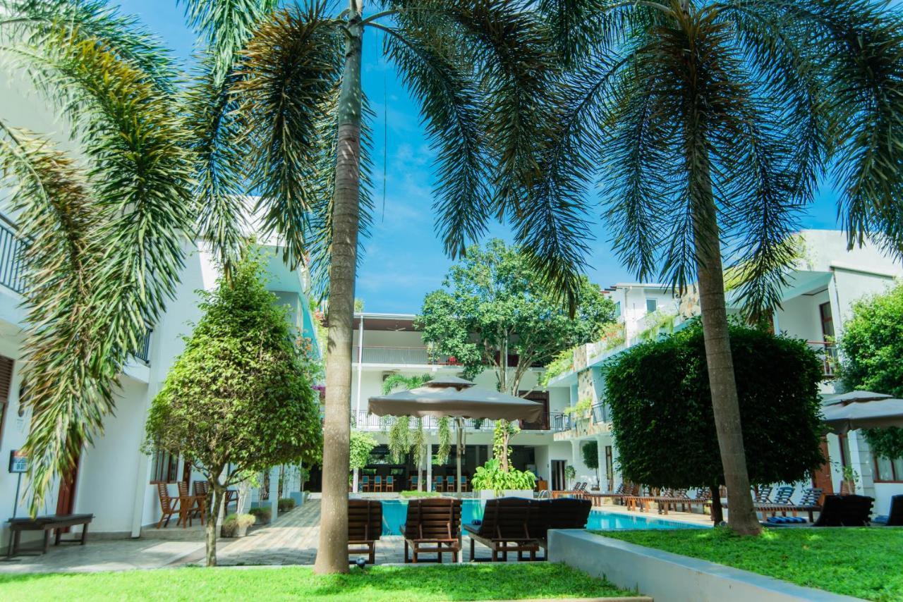 Royal Reach Udawalawe Hotell Exteriör bild