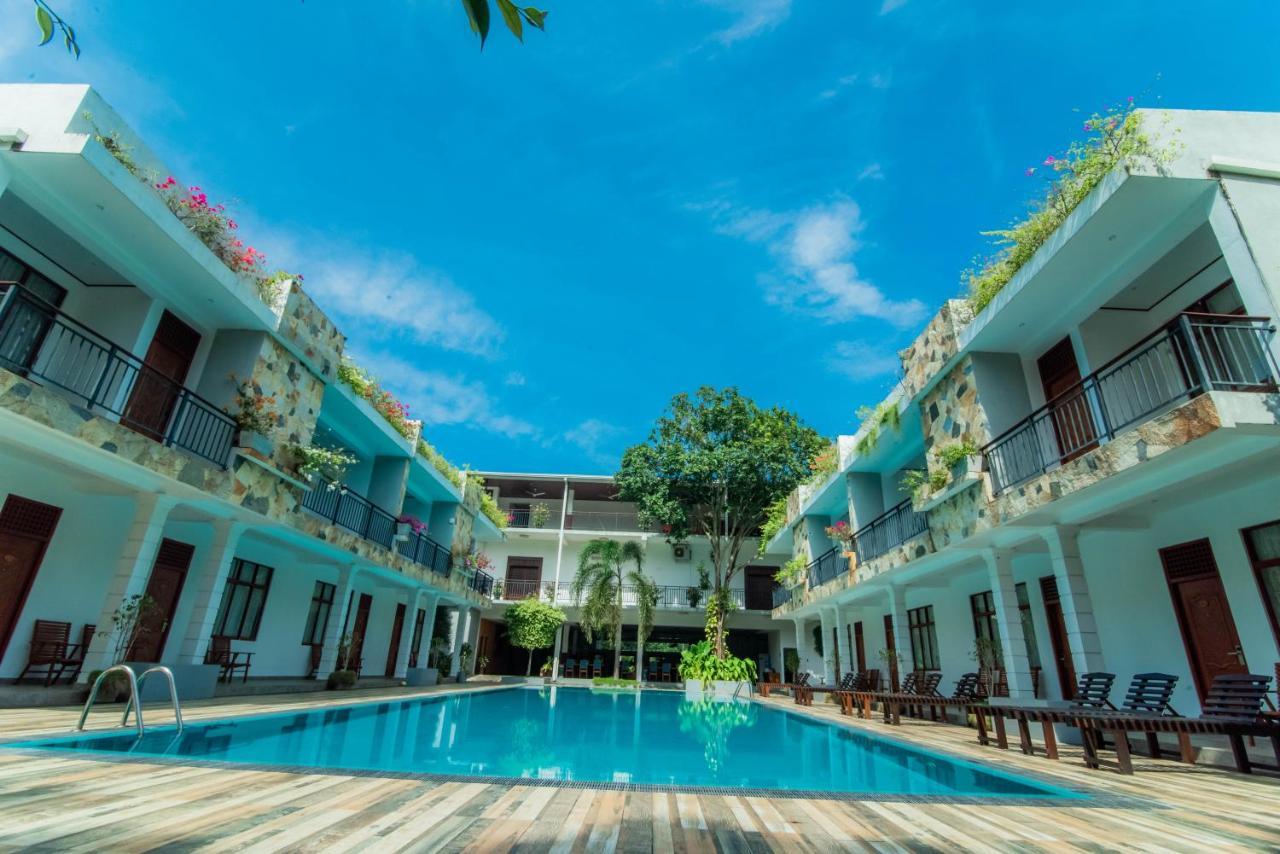 Royal Reach Udawalawe Hotell Exteriör bild
