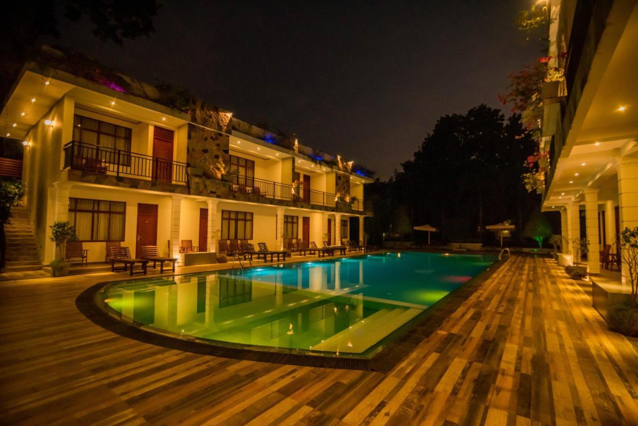Royal Reach Udawalawe Hotell Exteriör bild