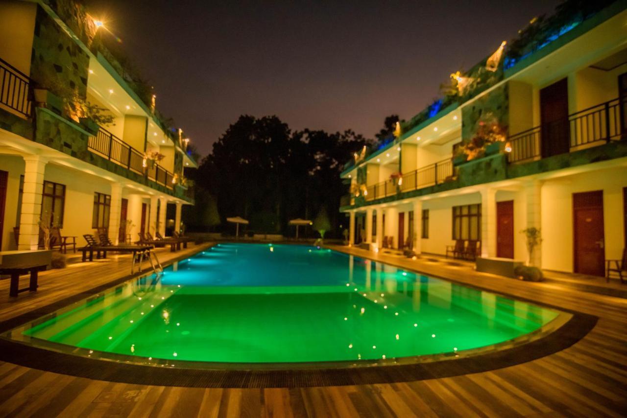 Royal Reach Udawalawe Hotell Exteriör bild