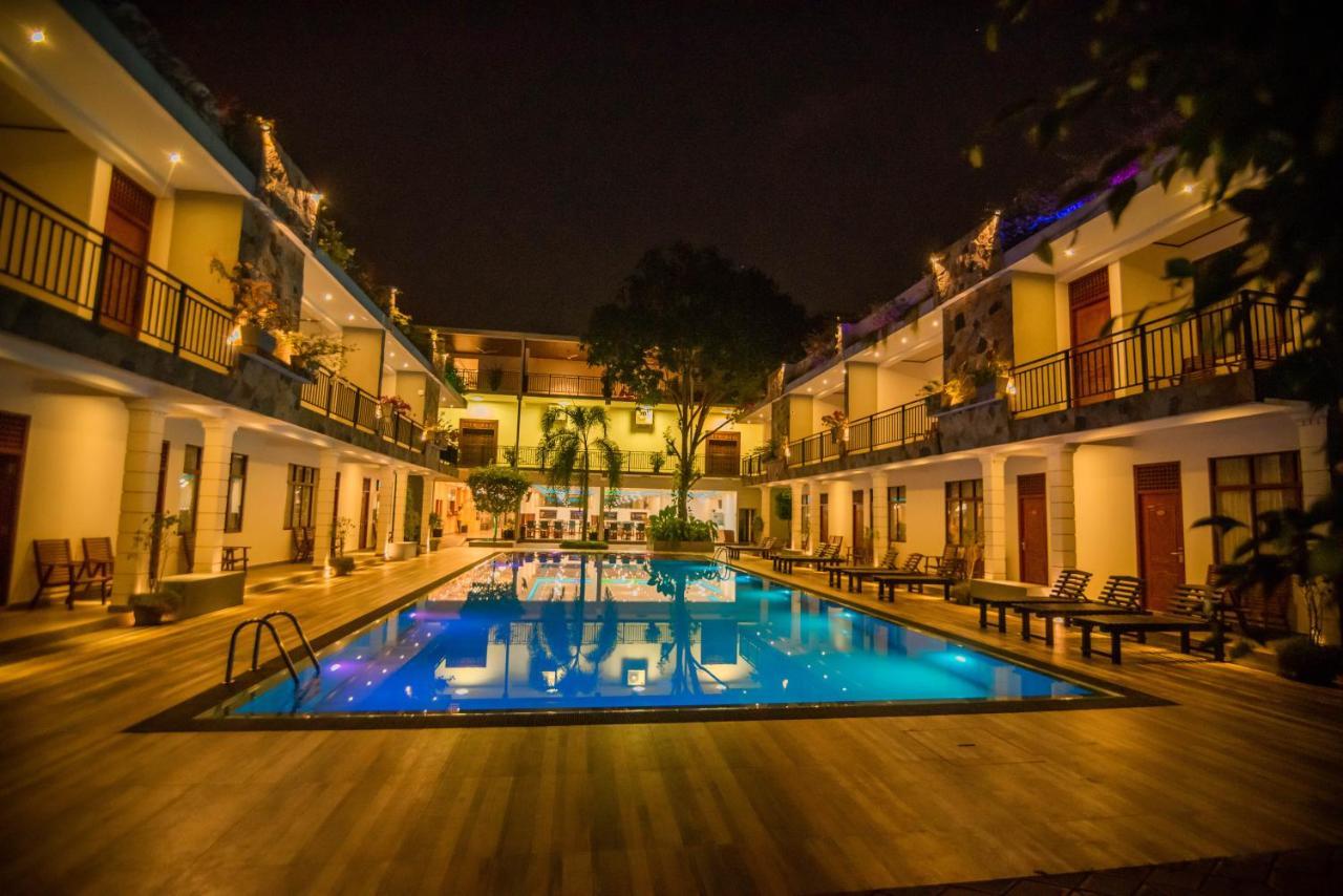 Royal Reach Udawalawe Hotell Exteriör bild