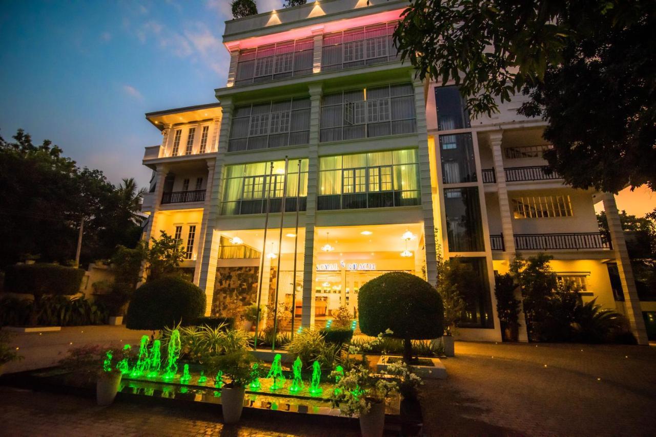 Royal Reach Udawalawe Hotell Exteriör bild