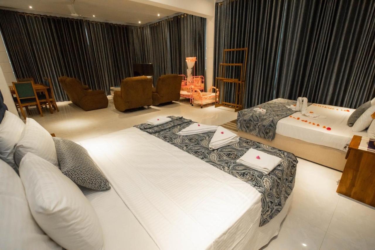 Royal Reach Udawalawe Hotell Rum bild