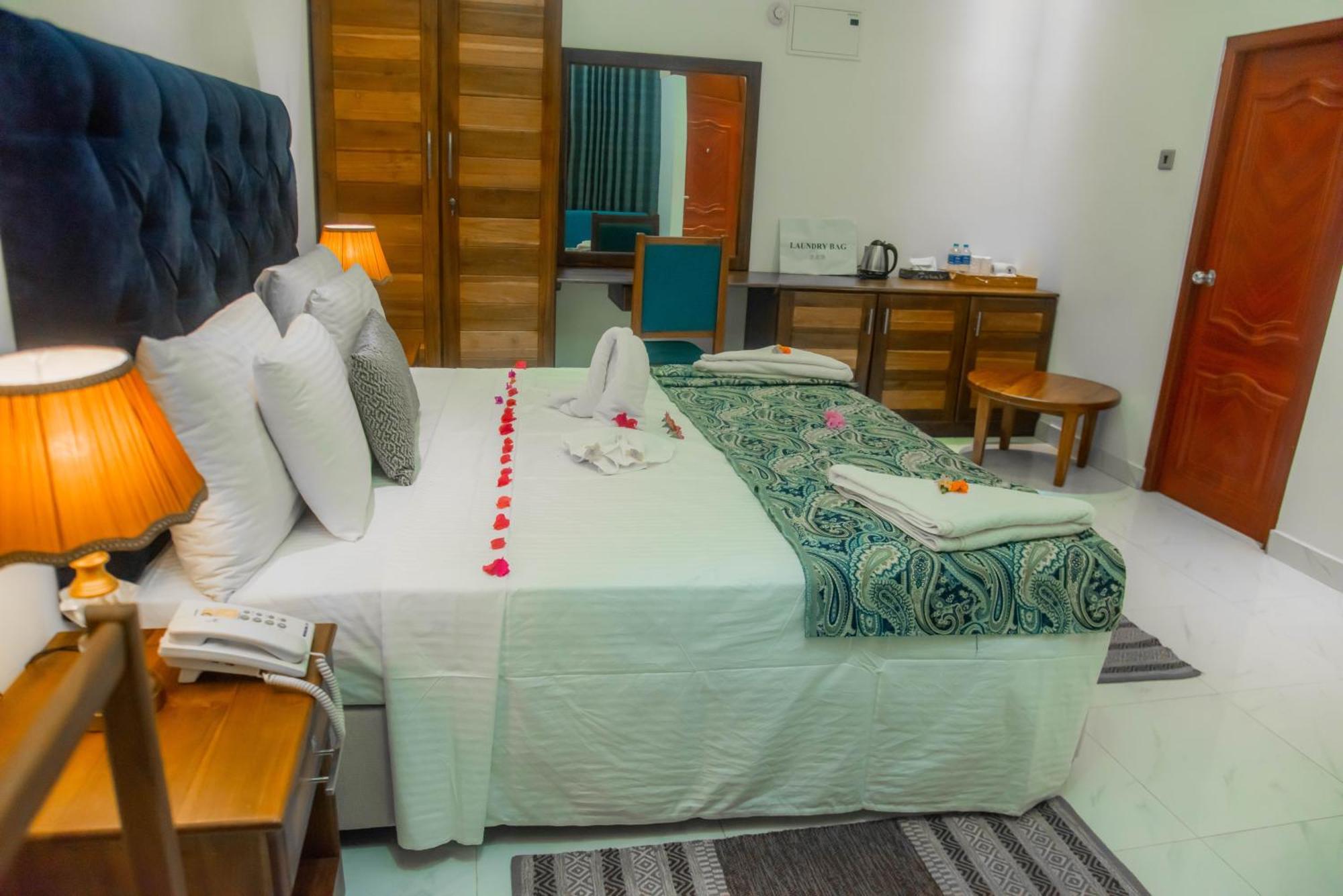 Royal Reach Udawalawe Hotell Rum bild
