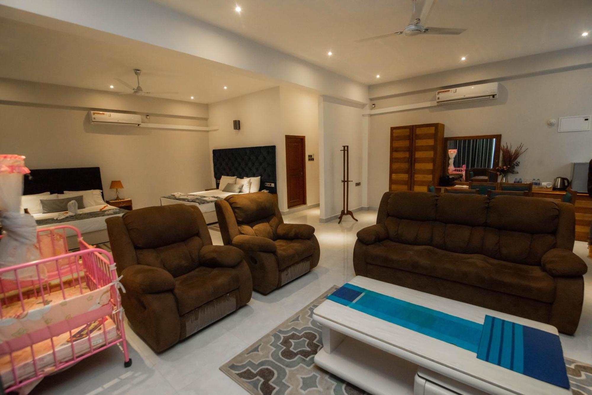 Royal Reach Udawalawe Hotell Rum bild