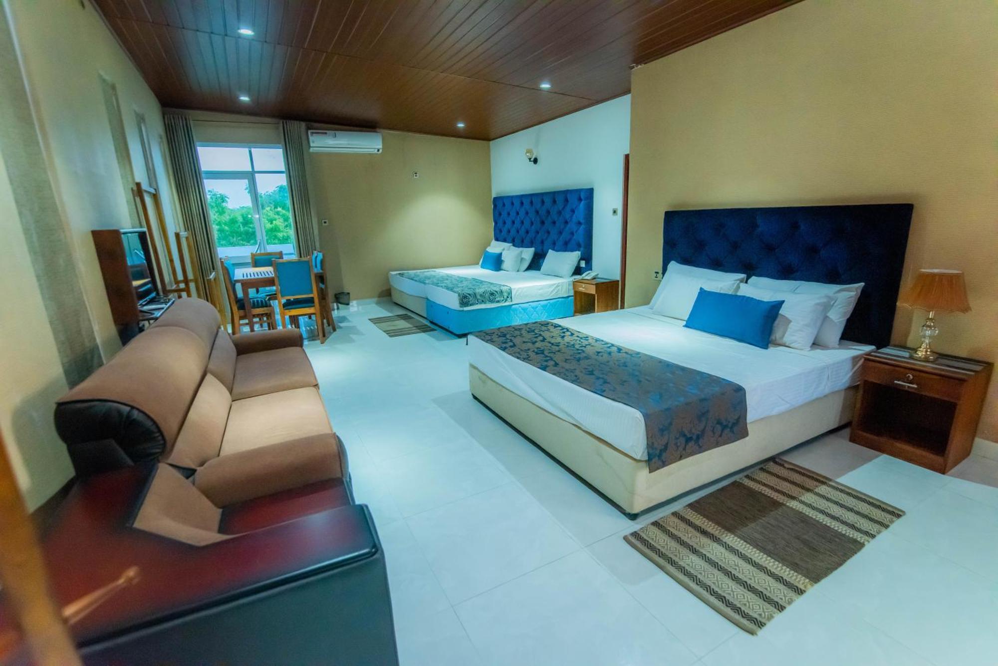Royal Reach Udawalawe Hotell Rum bild