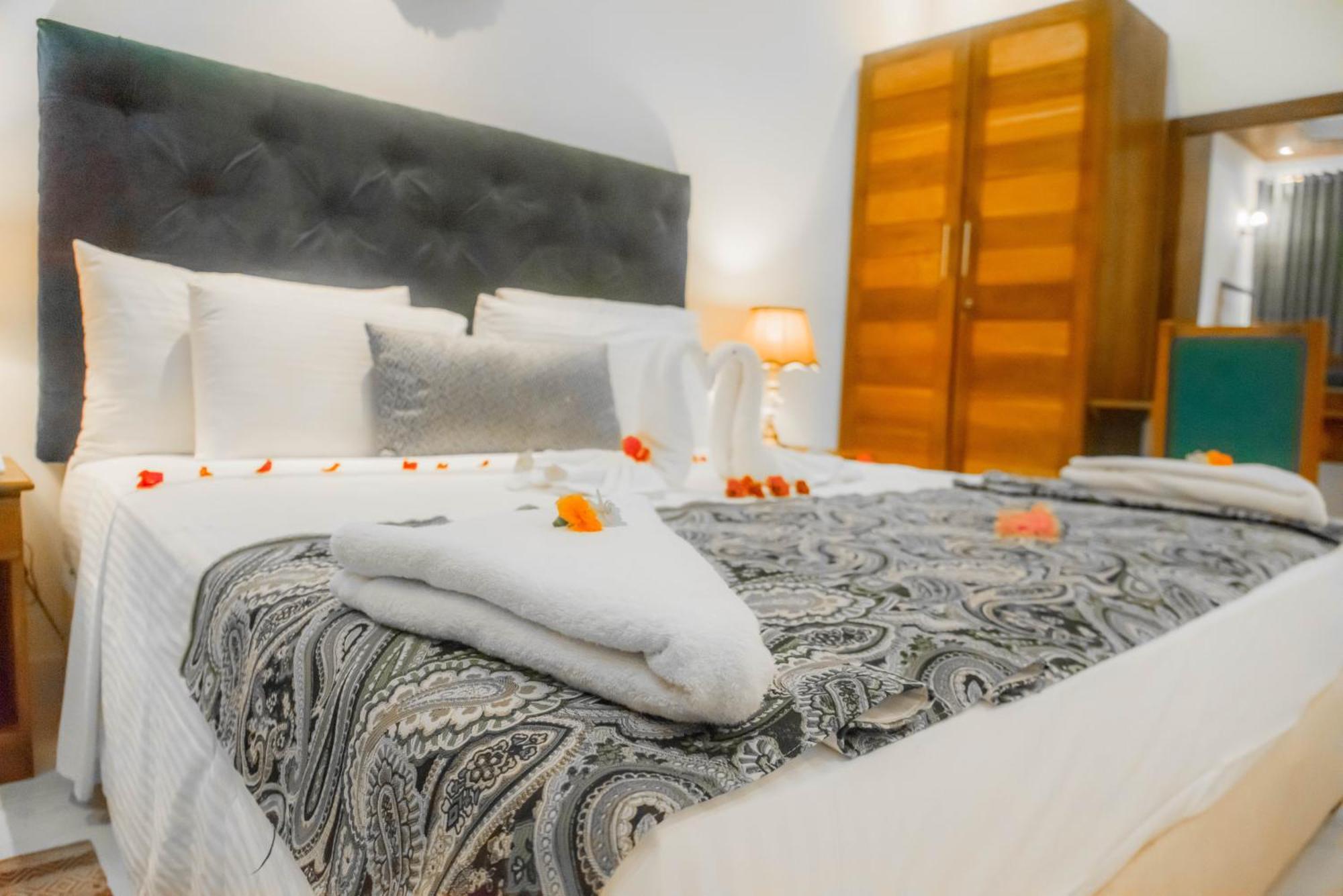 Royal Reach Udawalawe Hotell Rum bild